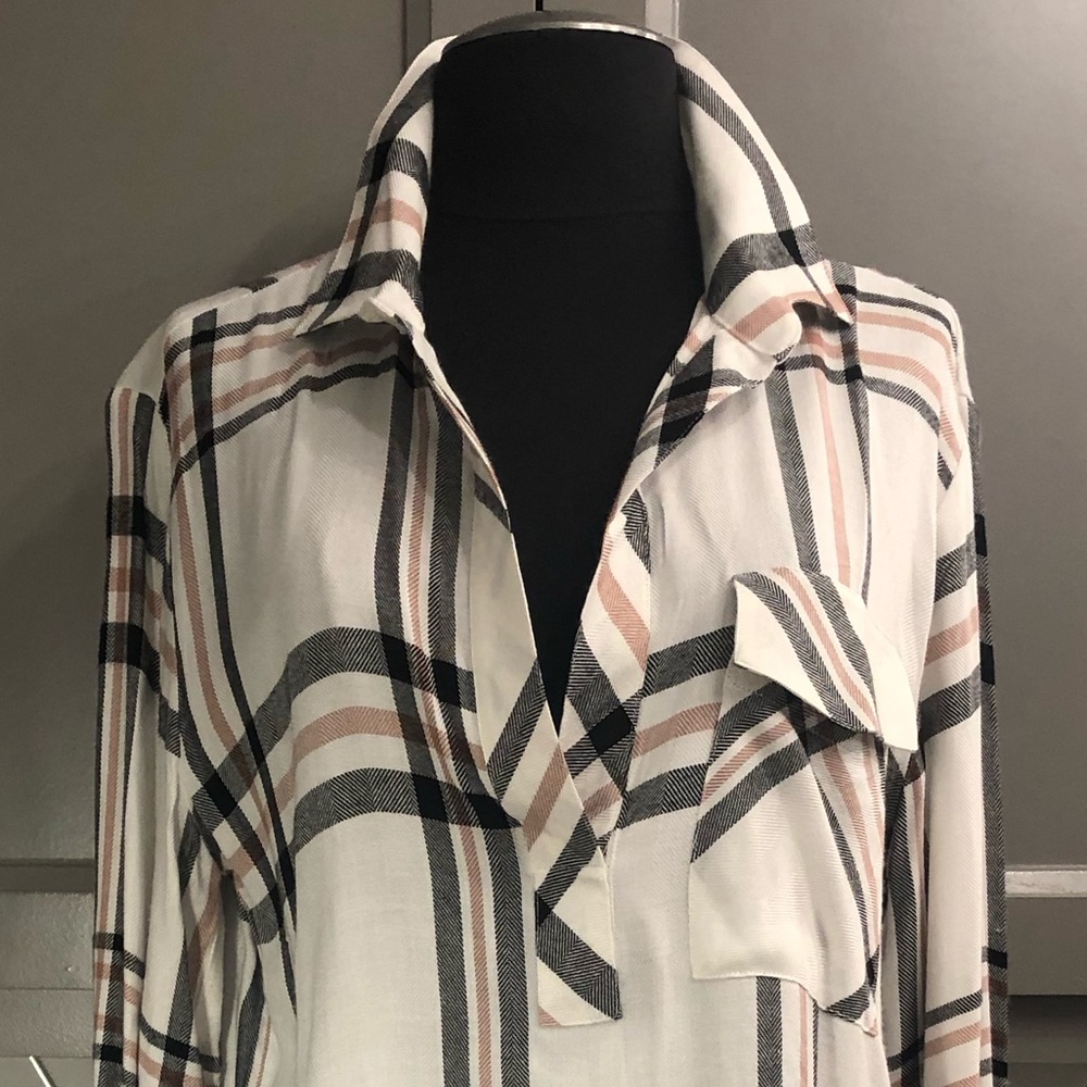Soft, plaid pop over tunic